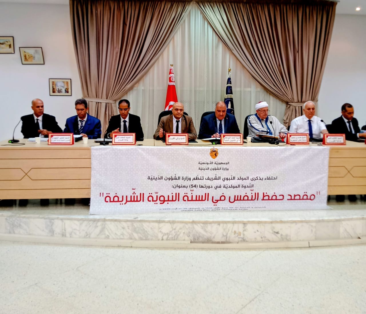 القيروان.. وزير الشؤون الدينية يؤدي زيارة لعدد من المعالم الدينية 